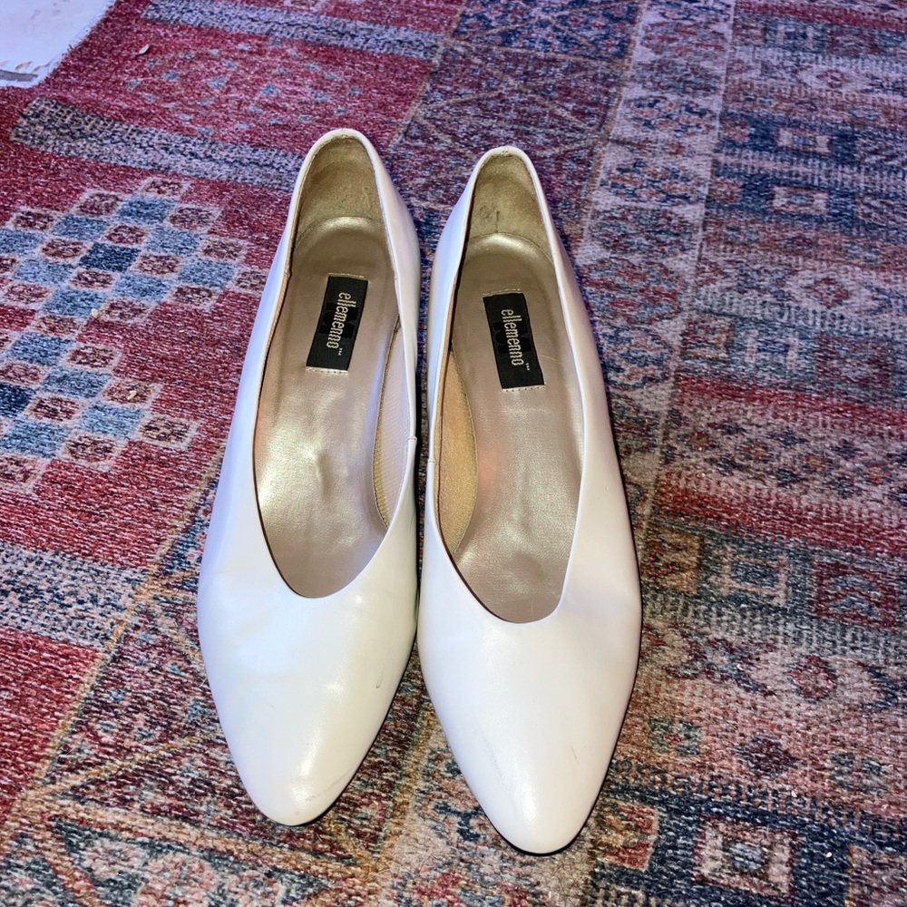 Ellemenno Classic White Heels